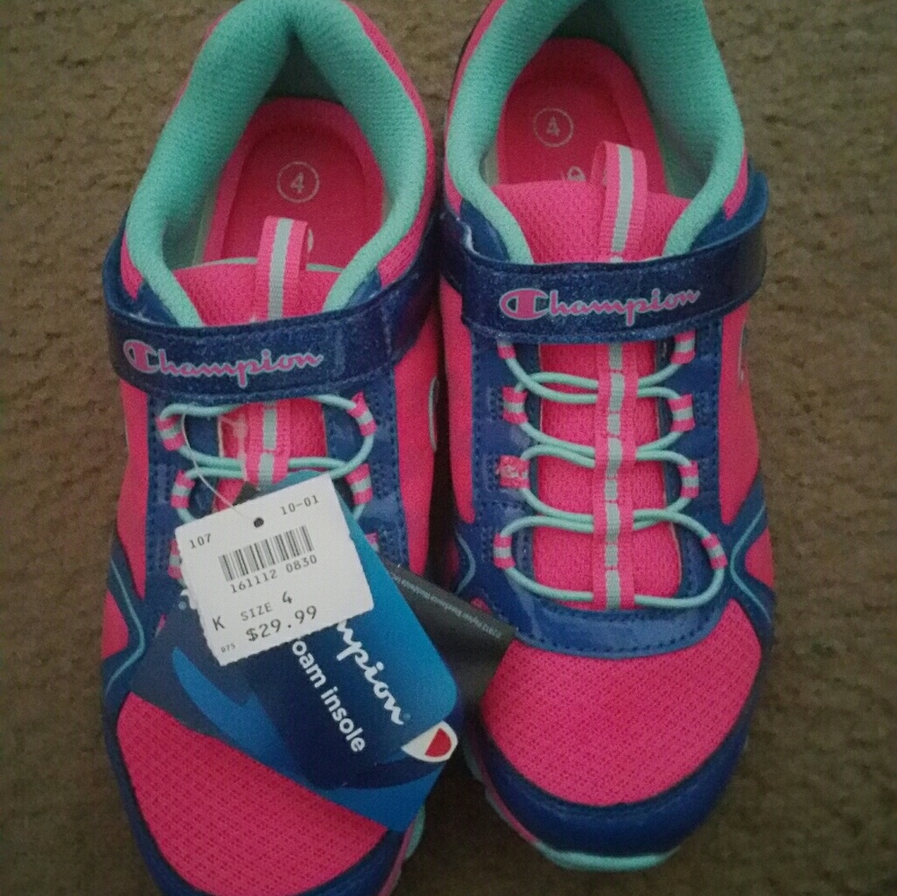 Girl shoes for sell.
